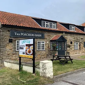 Hotel Poacher's Barn, Cayton